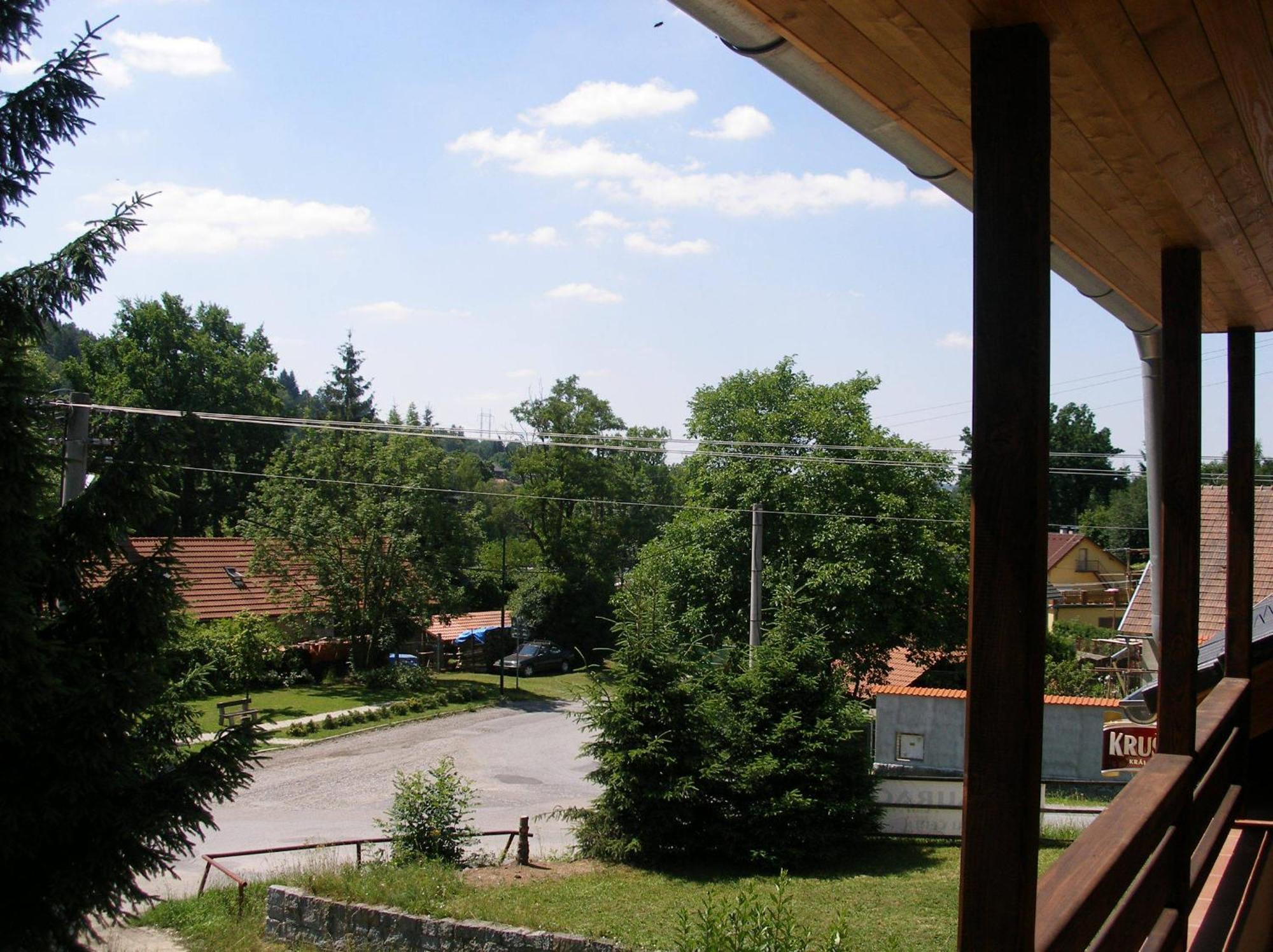 U Certa Hotel Čerčany Bagian luar foto